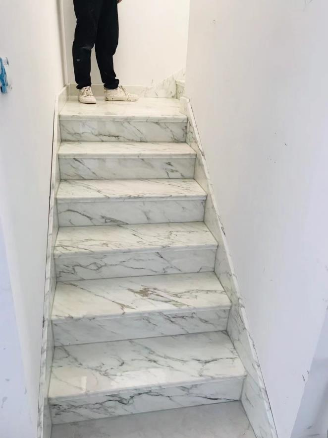大理石楼梯
